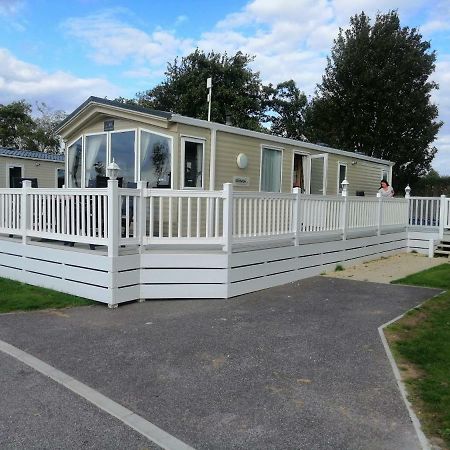 Caravan For Rent At Tattershall Holiday Park المظهر الخارجي الصورة