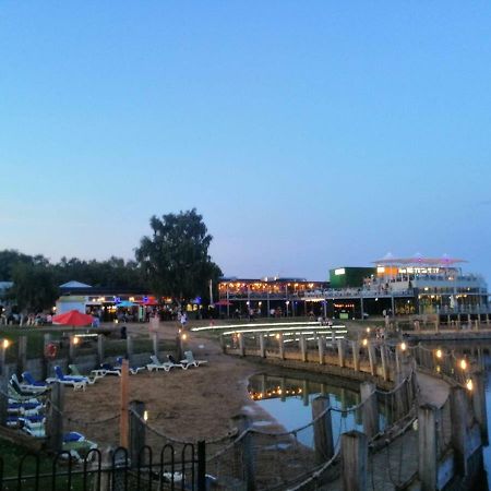 Caravan For Rent At Tattershall Holiday Park المظهر الخارجي الصورة