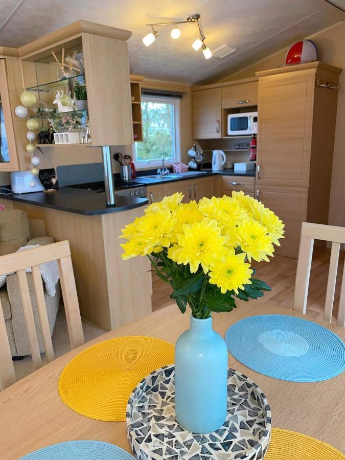 Caravan For Rent At Tattershall Holiday Park المظهر الخارجي الصورة
