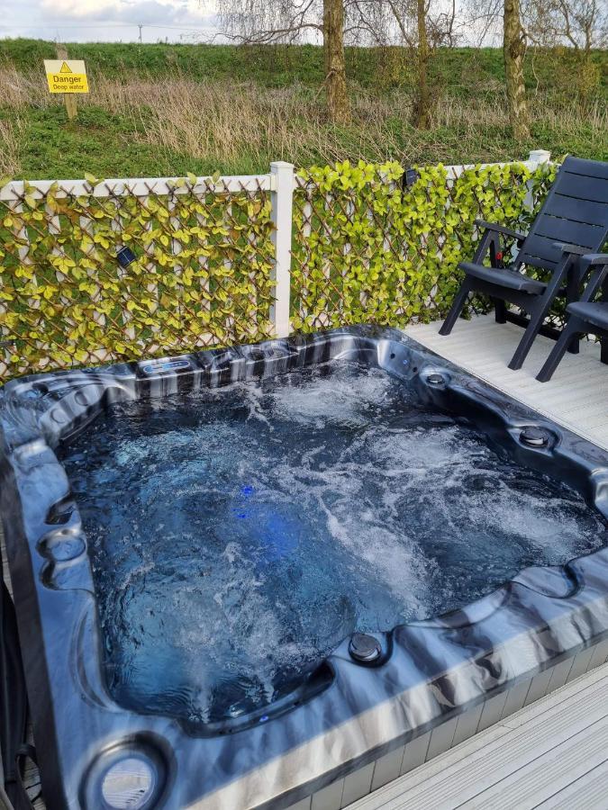 Caravan For Rent At Tattershall Holiday Park المظهر الخارجي الصورة