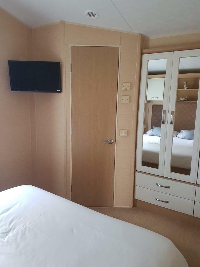 Caravan For Rent At Tattershall Holiday Park المظهر الخارجي الصورة